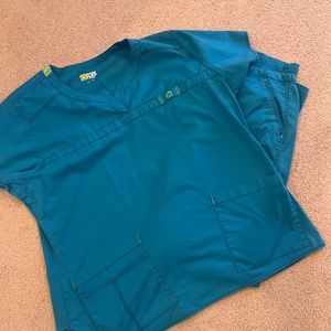 Wonderwink scrubs set